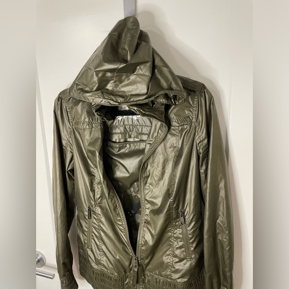 Mackage Perla Army Green Packable Lightweight Hooded Jacket Medium EUC - Picture 7 of 9